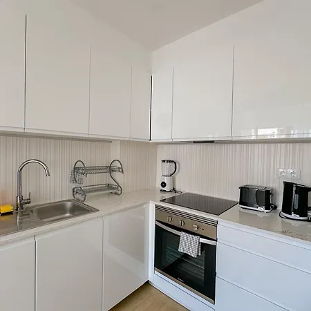 Homes Elegant 2 Bedroom With Terrace In Old Town 300 M Away From The Ocean Apartman Albufeira