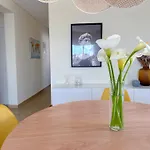 Homes Elegant 2 Bedroom With Terrace In Old Town 300 M Away From The Ocean 알부페이라