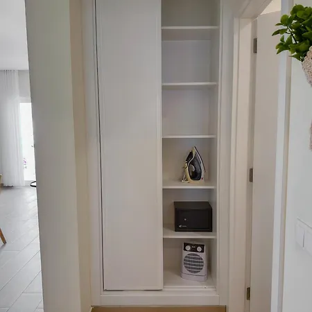 Homes Elegant 2 Bedroom With Terrace In Old Town 300 M Away From The Ocean * Albufeira