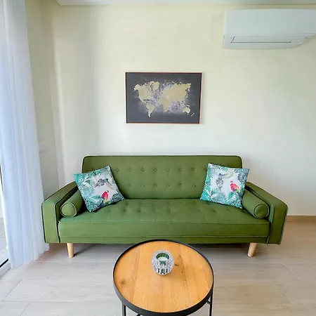 Homes Elegant 2 Bedroom With Terrace In Old Town 300 M Away From The Ocean דירה *