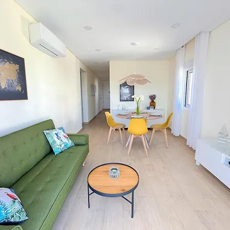 Homes Elegant 2 Bedroom With Terrace In Old Town 300 M Away From The Ocean אלבופיירה